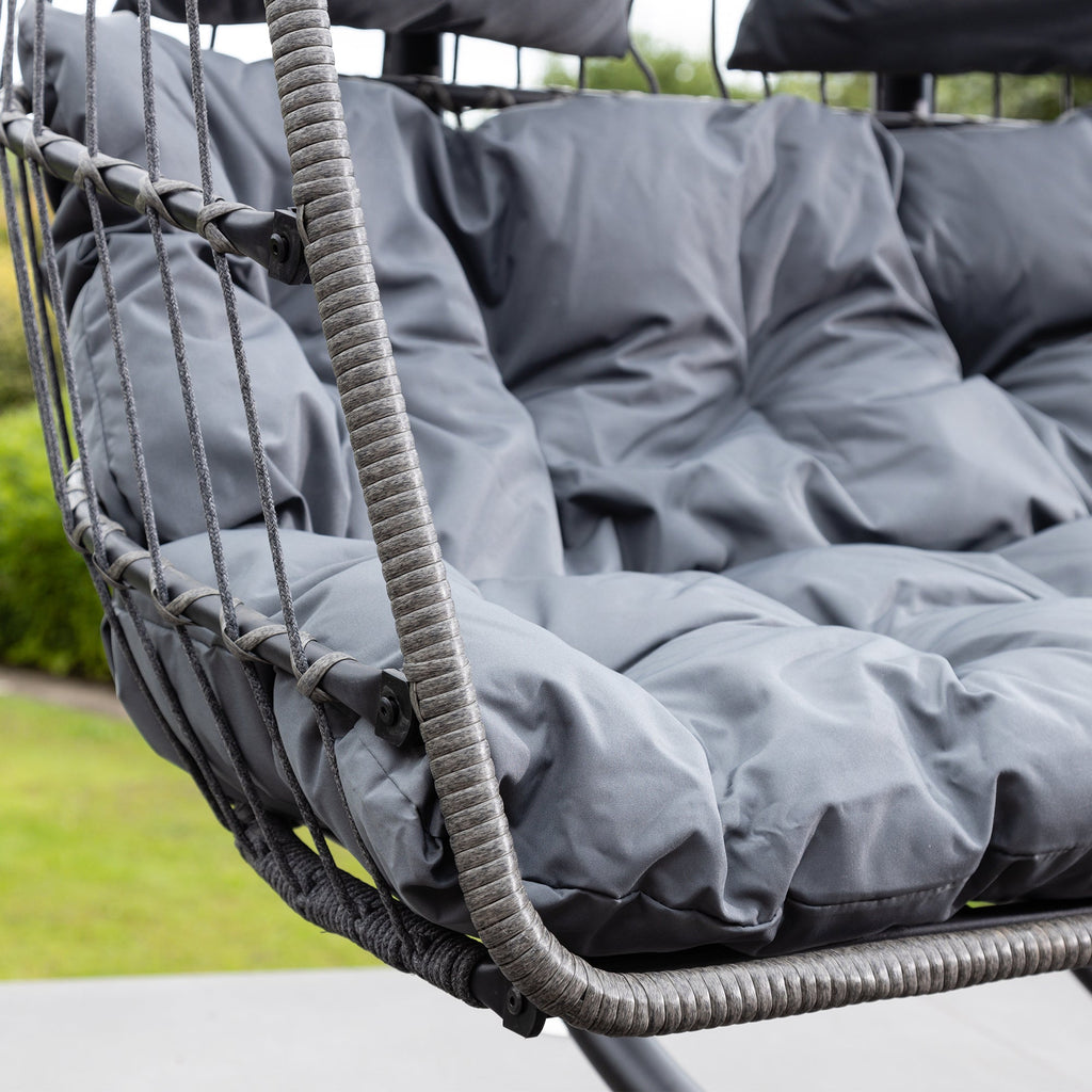 Ightham - Double Egg Chair in Dark Grey on Grey