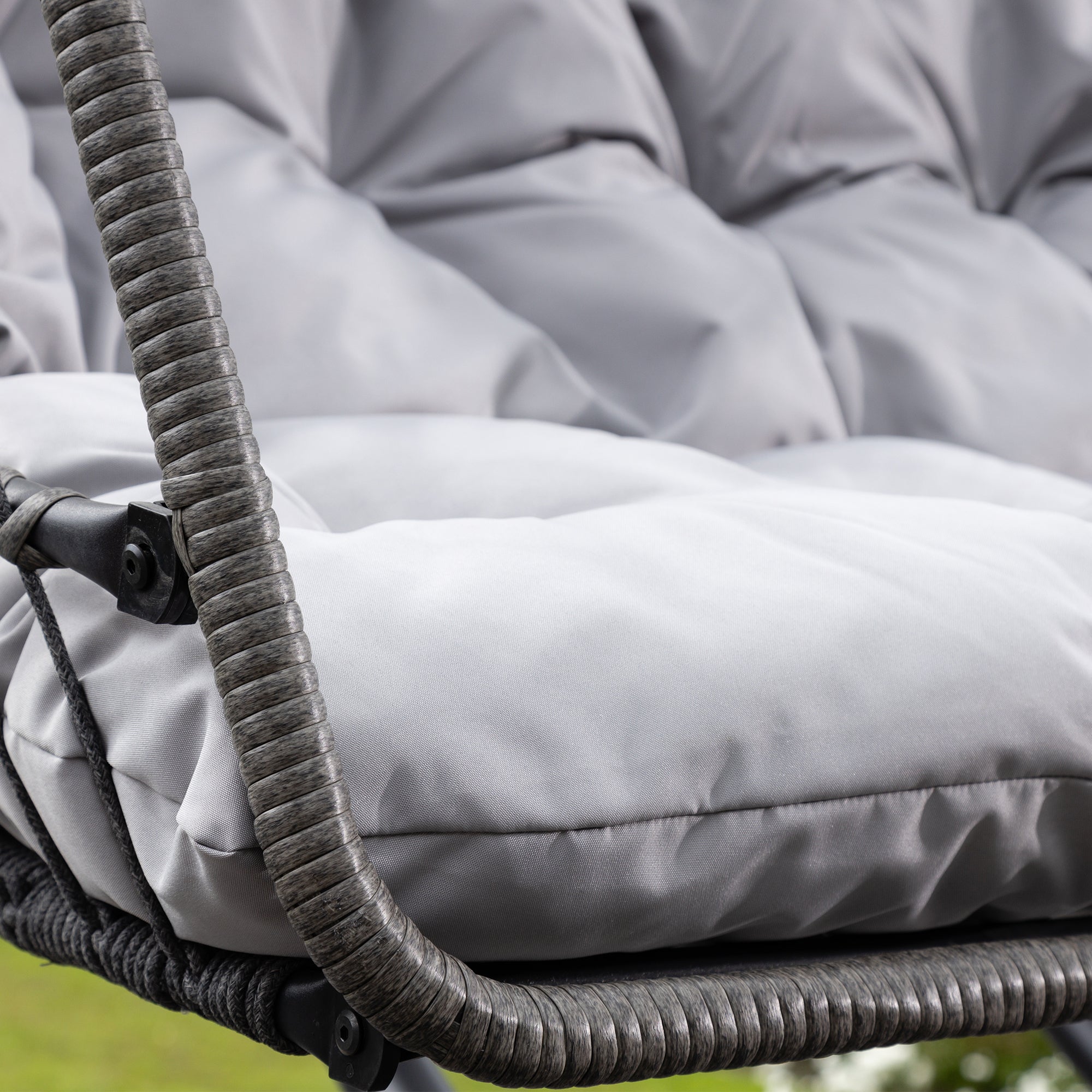 Ightham - Double Egg Chair in Light Grey on Grey