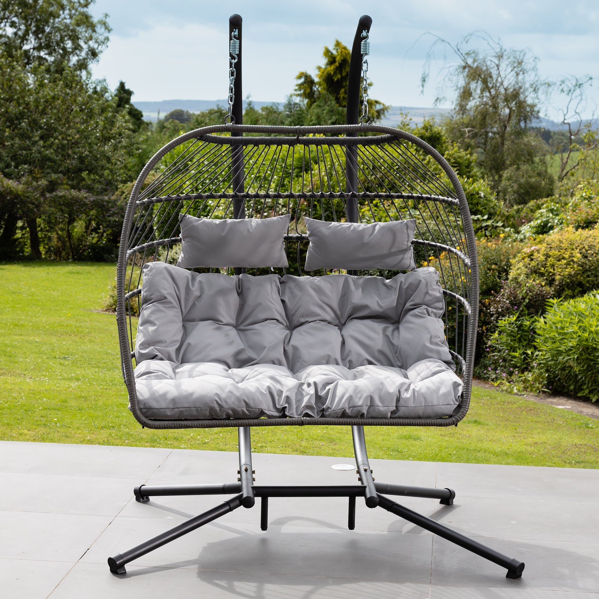 Ightham - Double Egg Chair in Light Grey on Grey