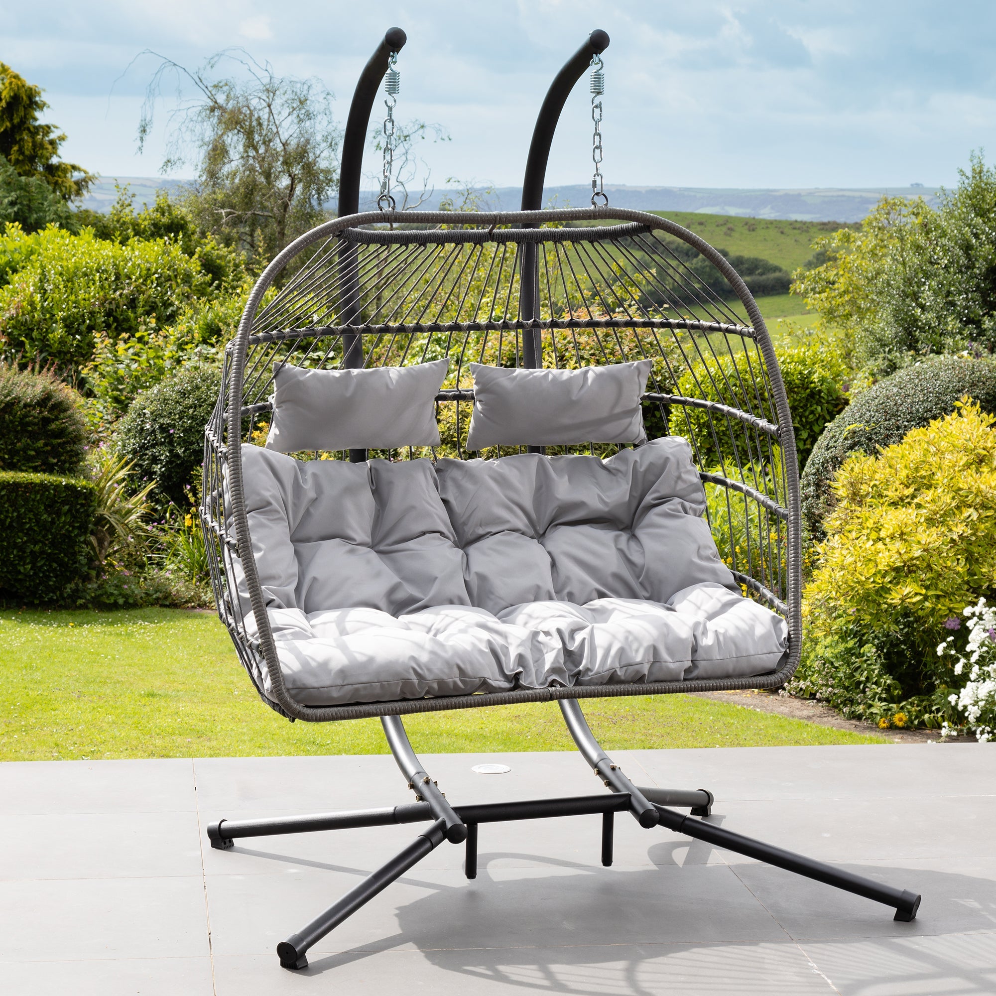 Ightham - Double Egg Chair in Light Grey on Grey