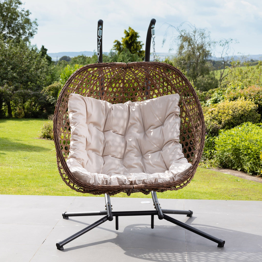 Knole - Double Egg Chair in Cream on Brown