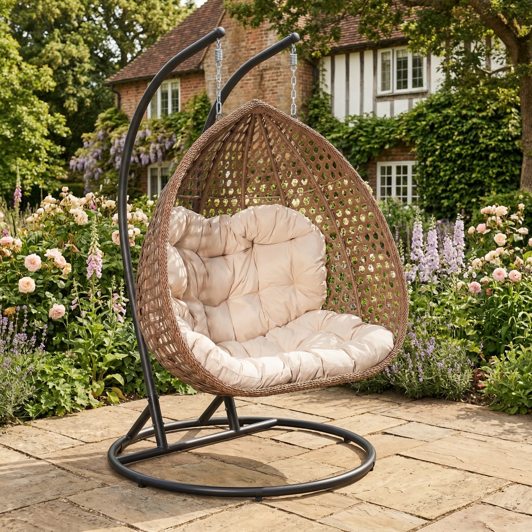 Bodiam - Double Egg Chair in Cream on Brown