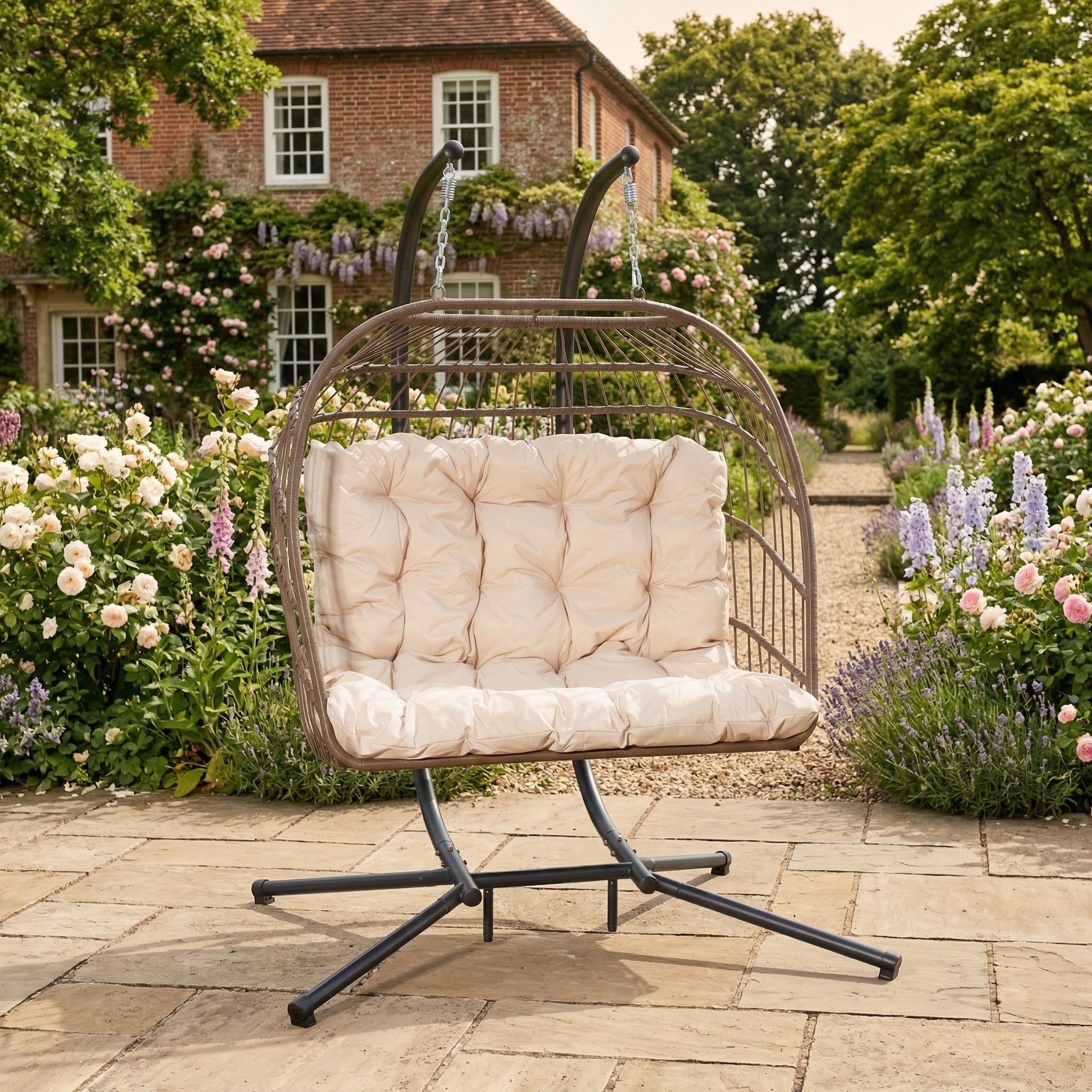 Ightham - Double Egg Chair in Cream on Brown