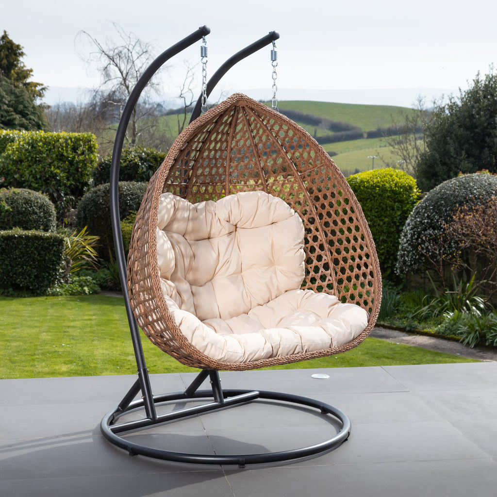 Bodiam - Double Egg Chair in Cream on Brown