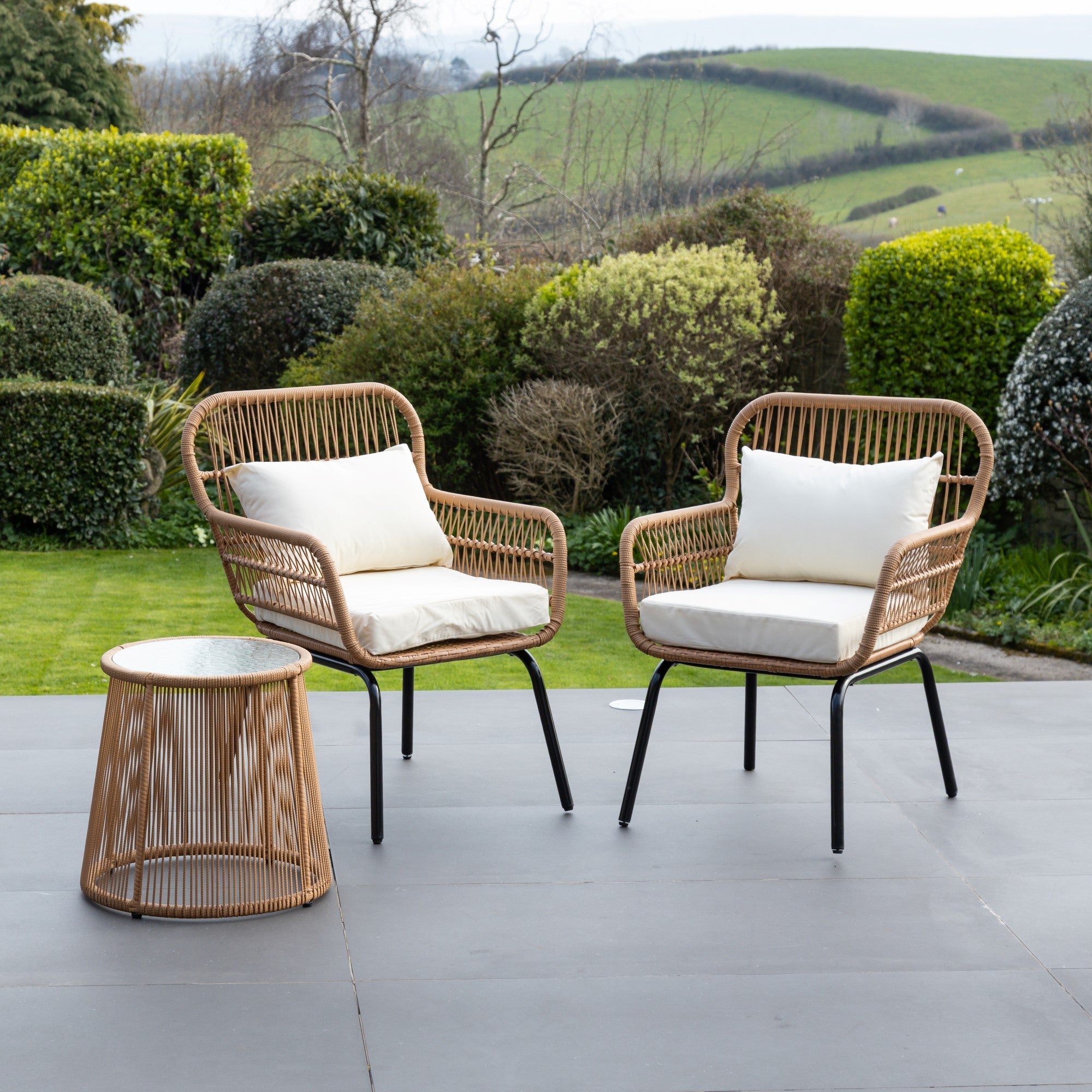 Stourhead - 3 Piece Patio Set in Cream on Natural