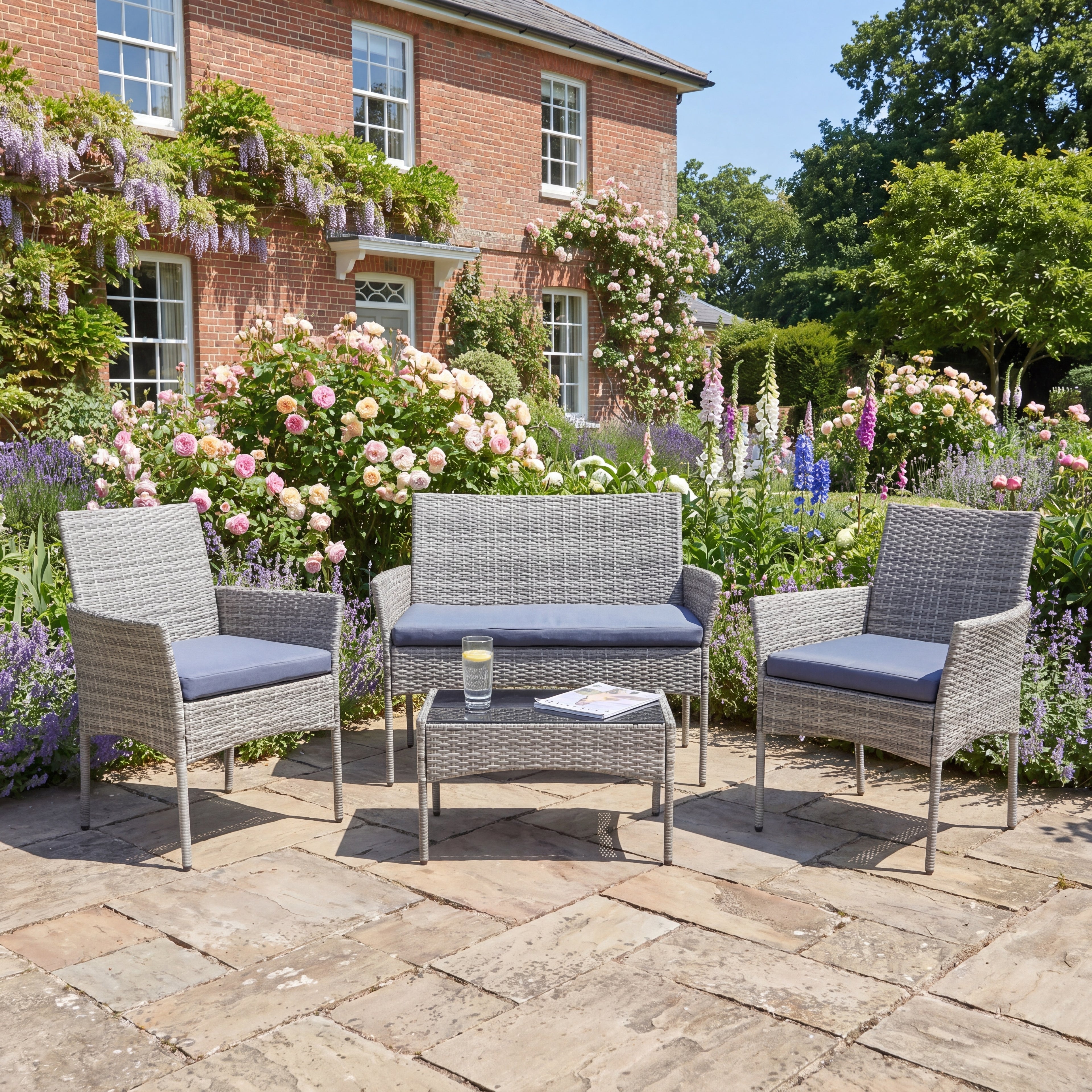 Berrington - 4-Seat Rattan Patio Set in Grey on Grey