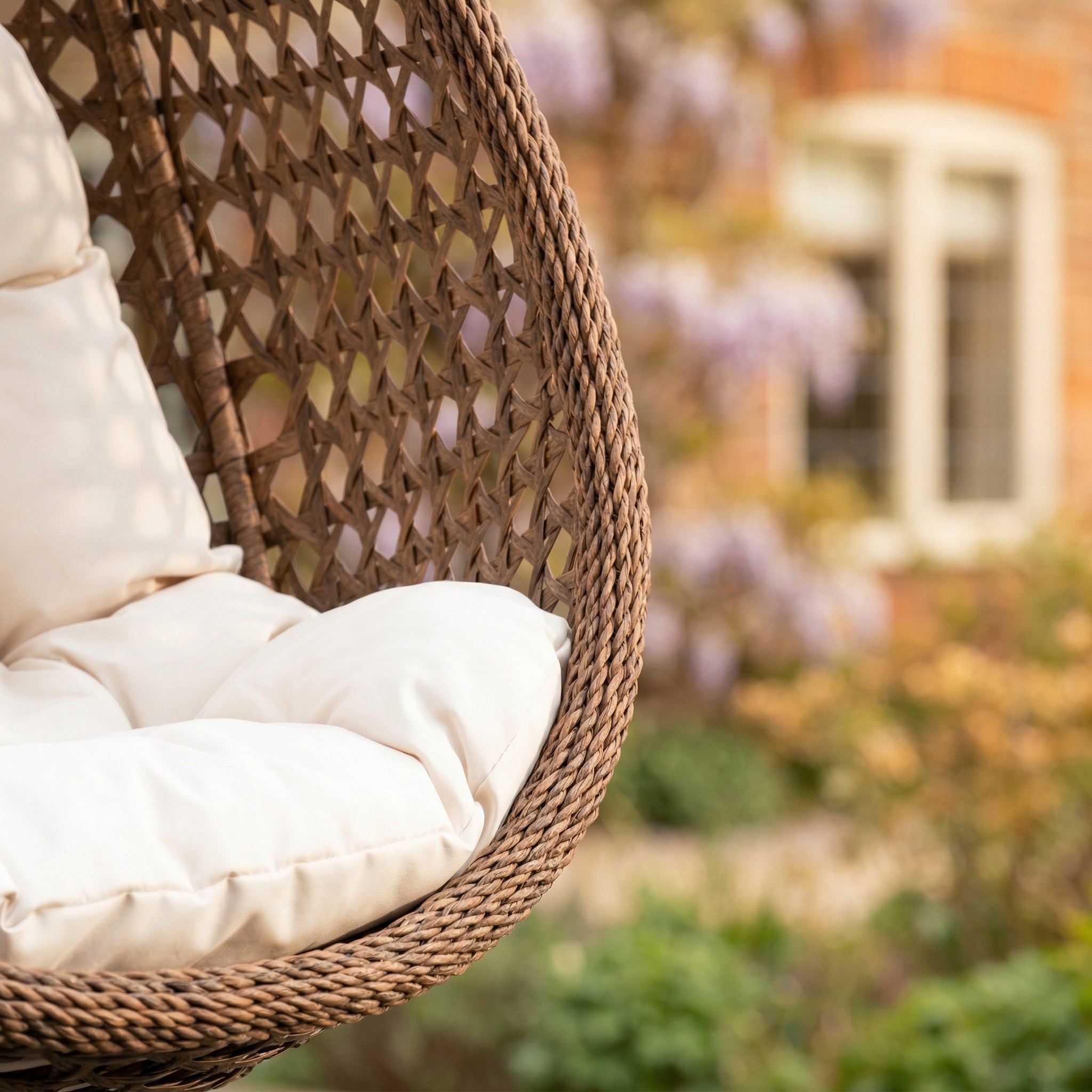 Saltram - Single Egg Chair in Cream on Brown