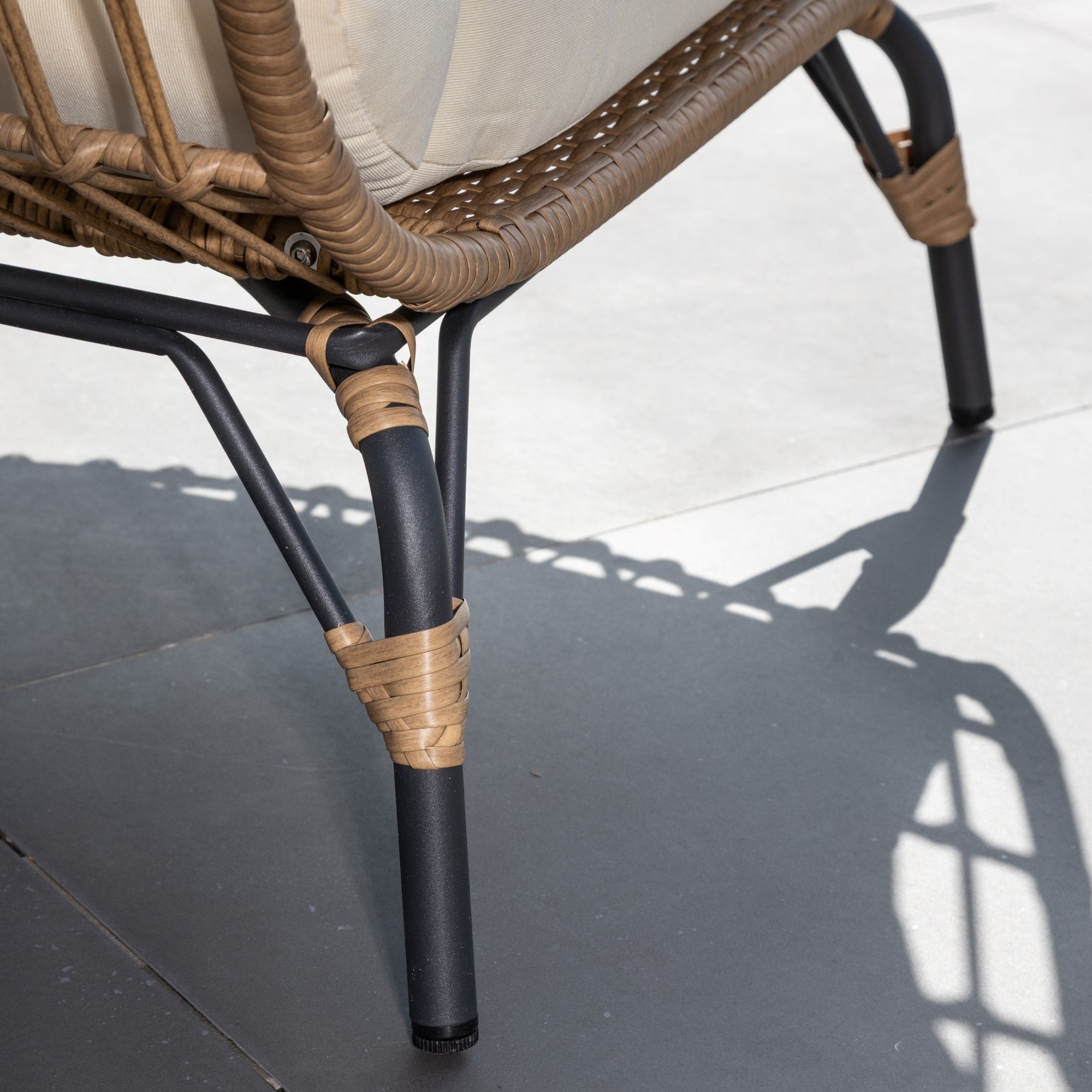 Waddesdon - Oval Standing Egg Chair in Cream