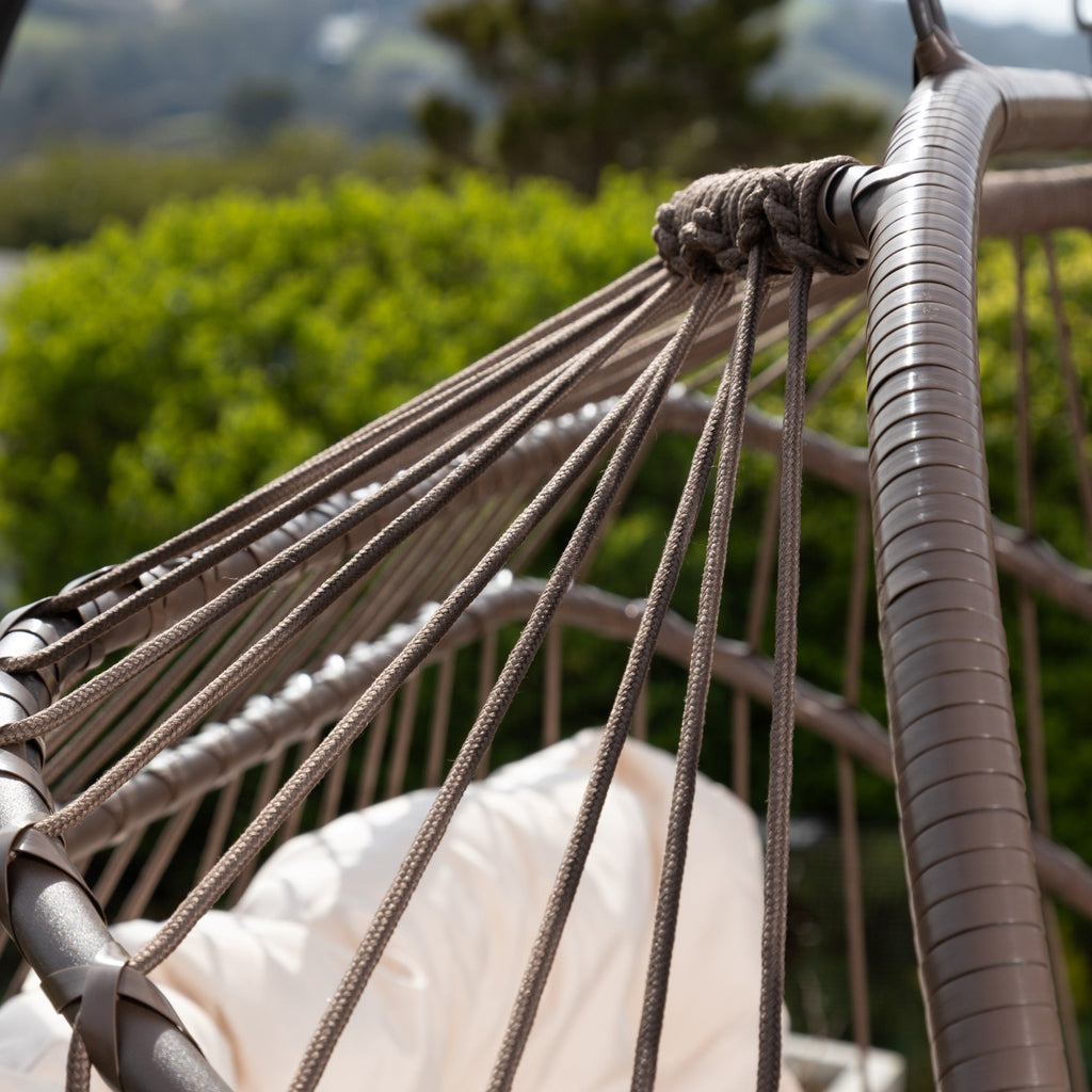 Ightham - Double Egg Chair in Cream on Brown