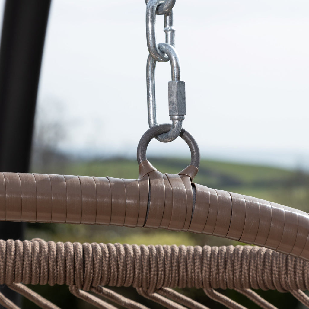 Ightham - Double Egg Chair in Cream on Brown