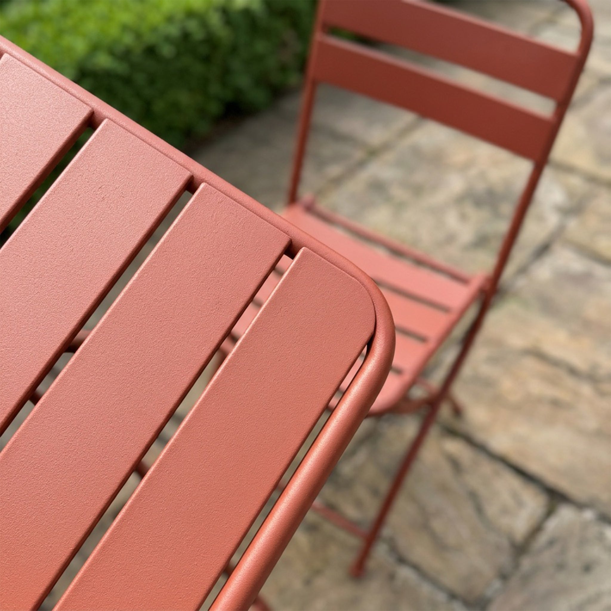Hidcote - Folding Patio Set in Terracotta Red