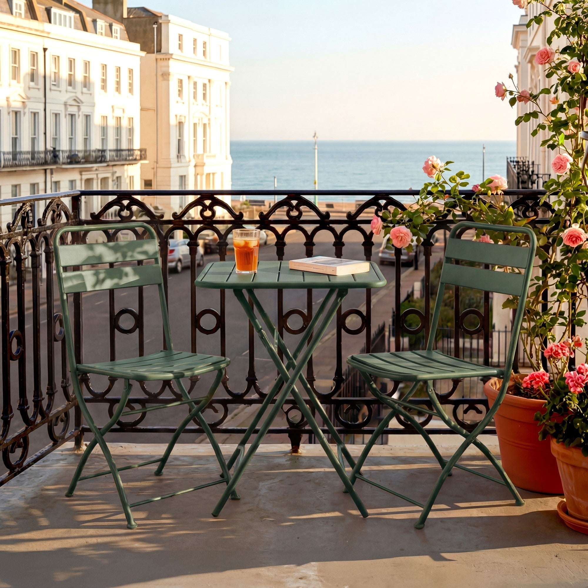 Hidcote - Folding Patio Set in Green