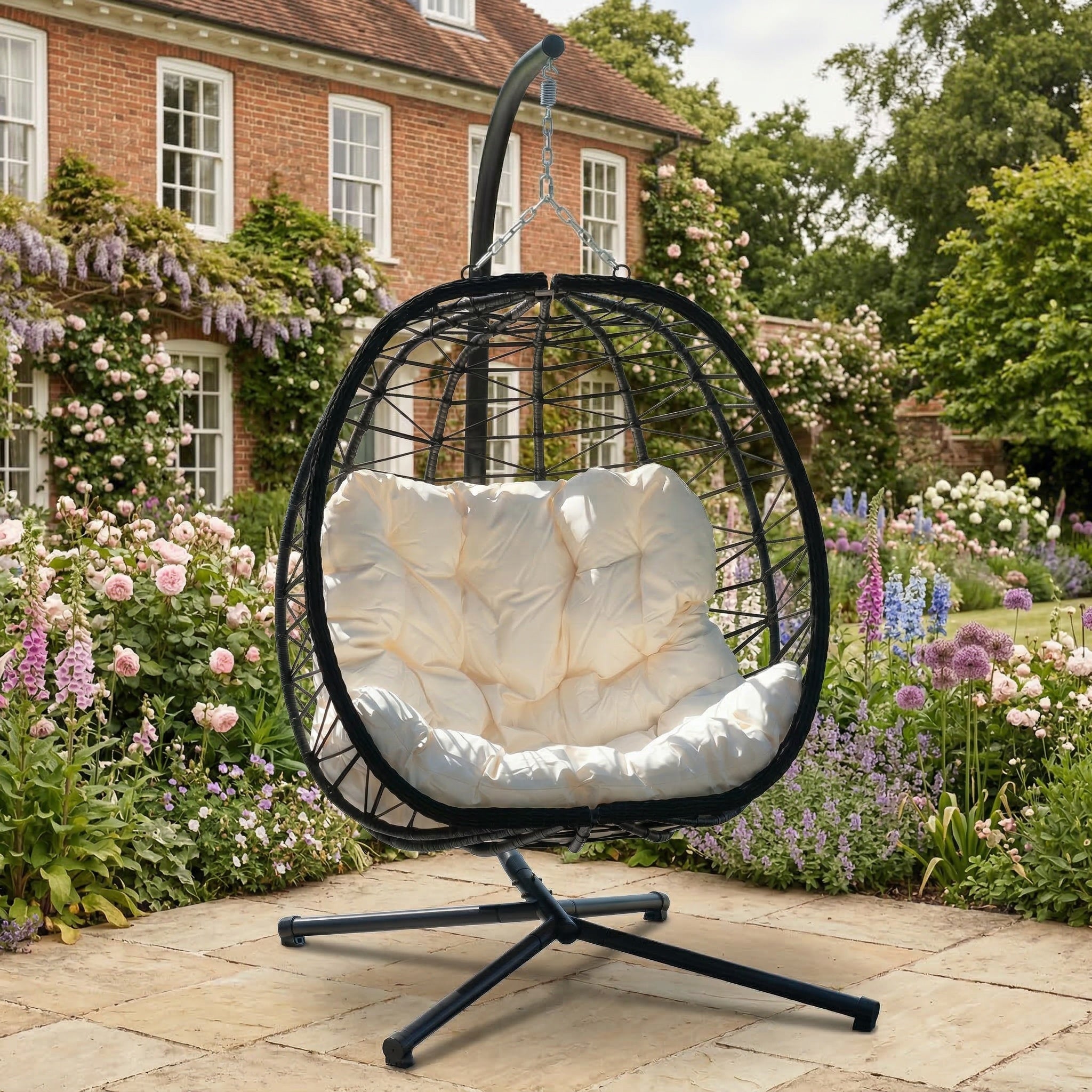 Calke - Single Egg Chair in White on Black