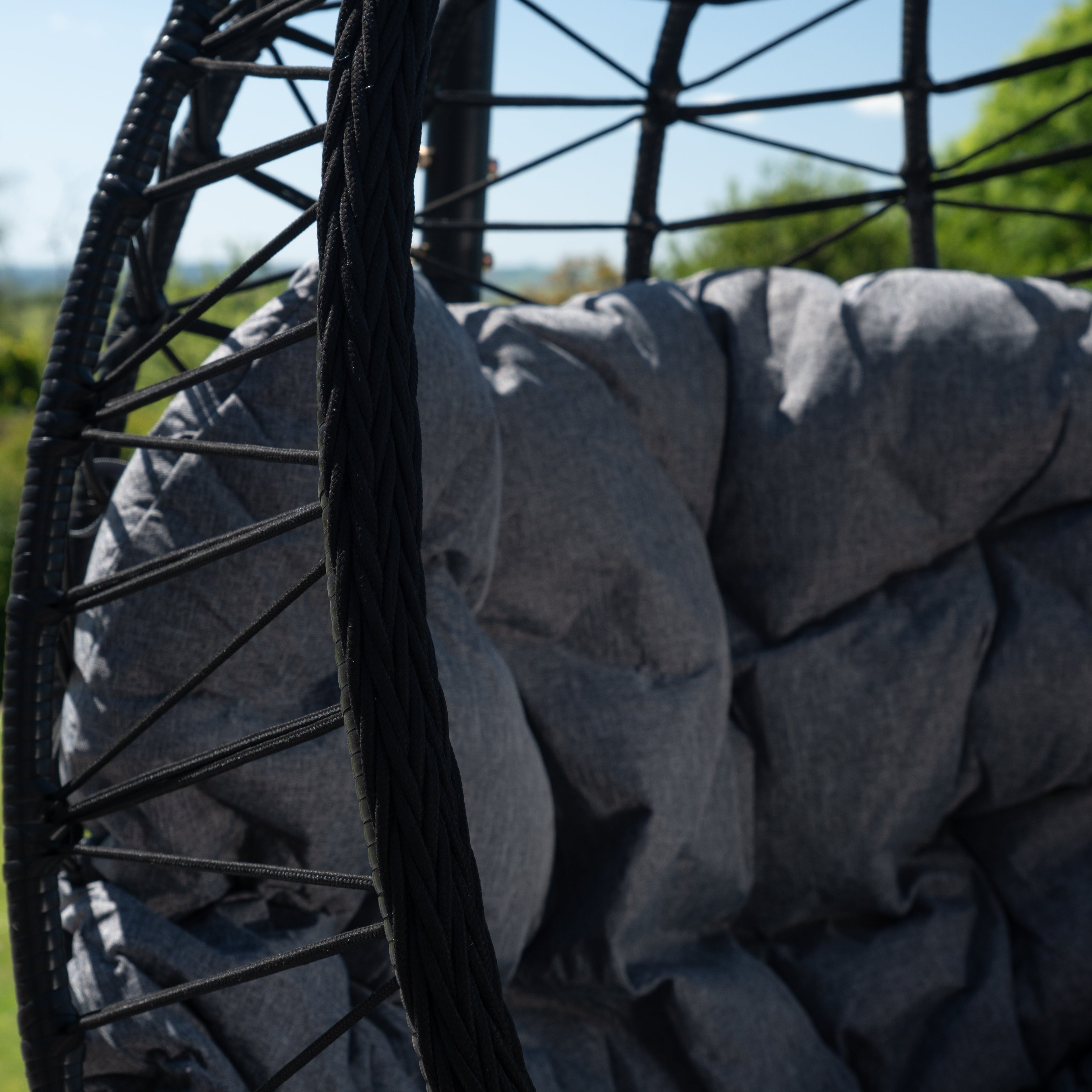 Calke - Single Egg Chair in Dark Grey on Black