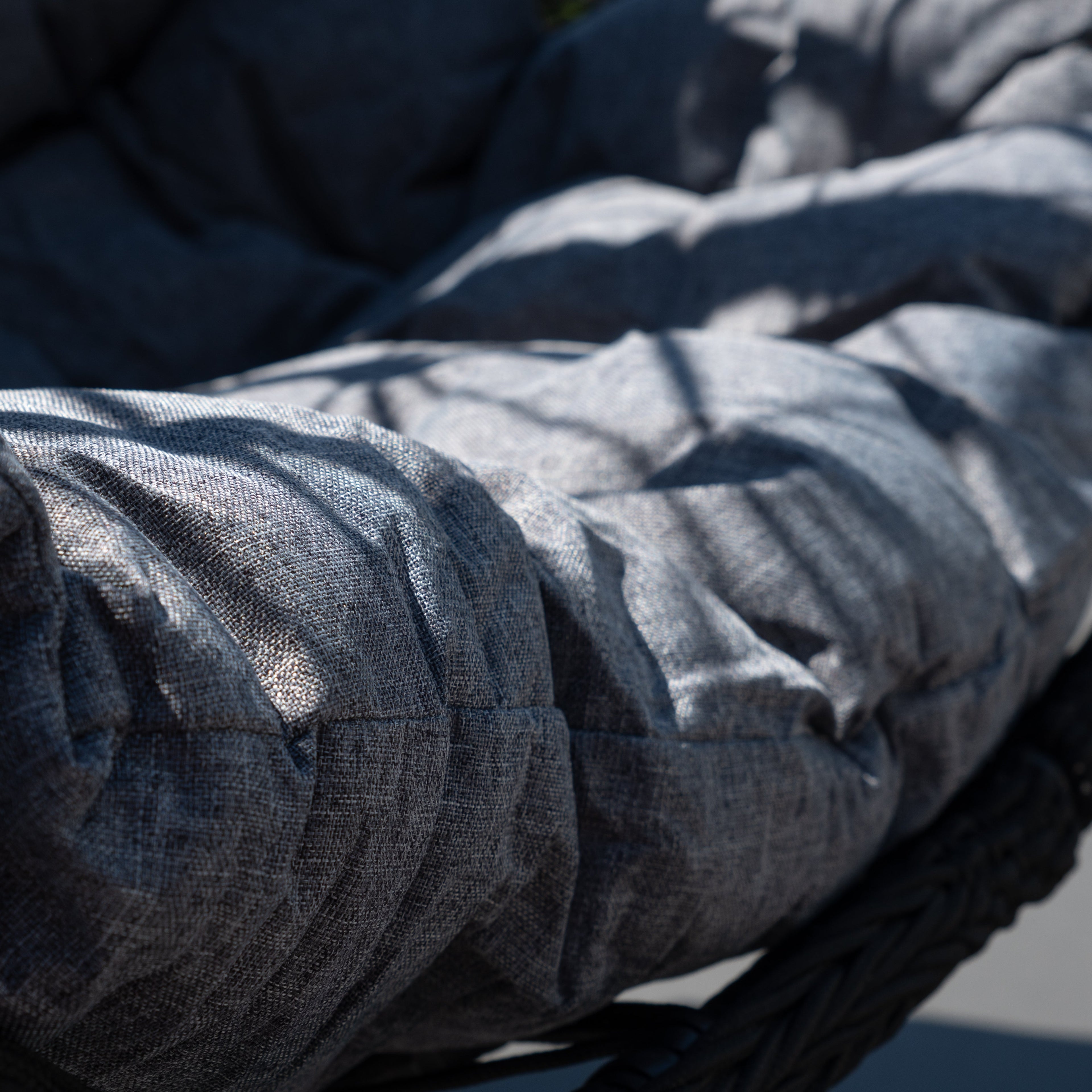 Calke - Single Egg Chair in Dark Grey on Black