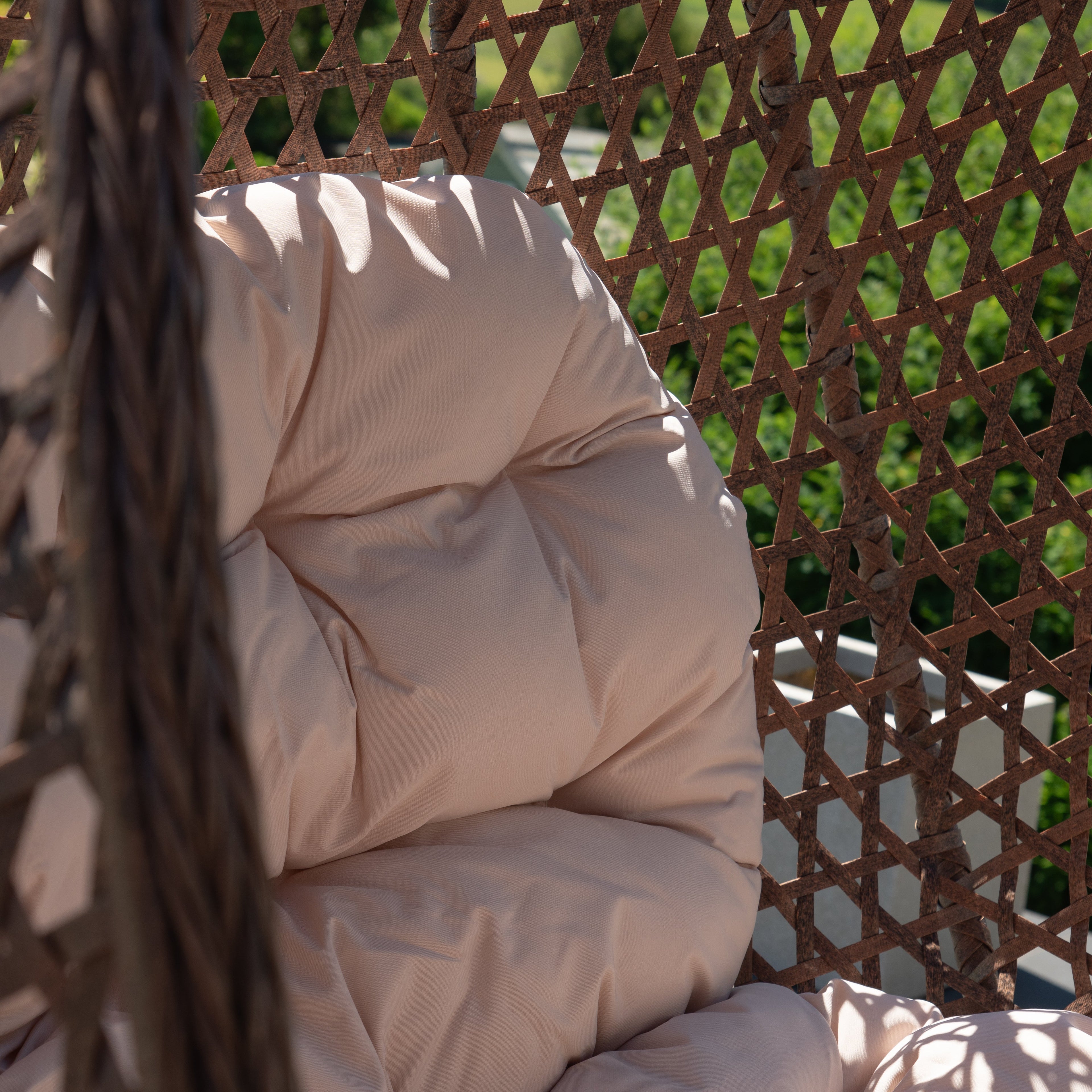 Petworth - Double Egg Chair in Cream on Brown