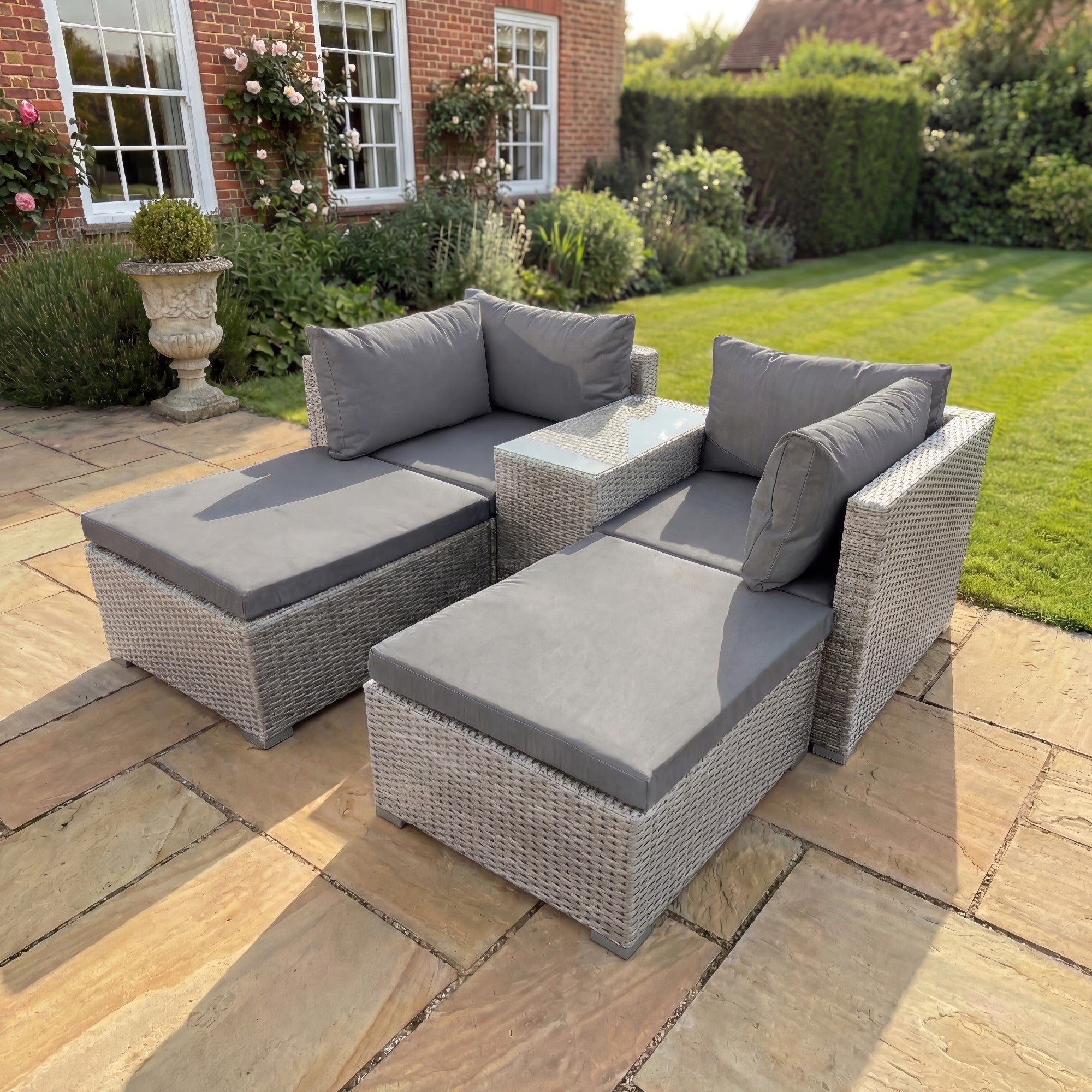 Cliveden - 5 Piece Seating & Table Set in Grey on Grey