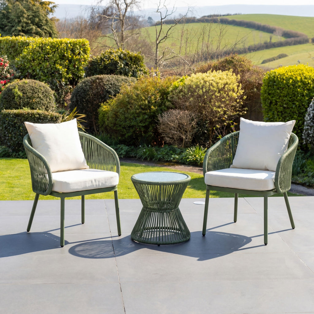 Sissinghurst - 3 Piece Patio Set in Cream on Green
