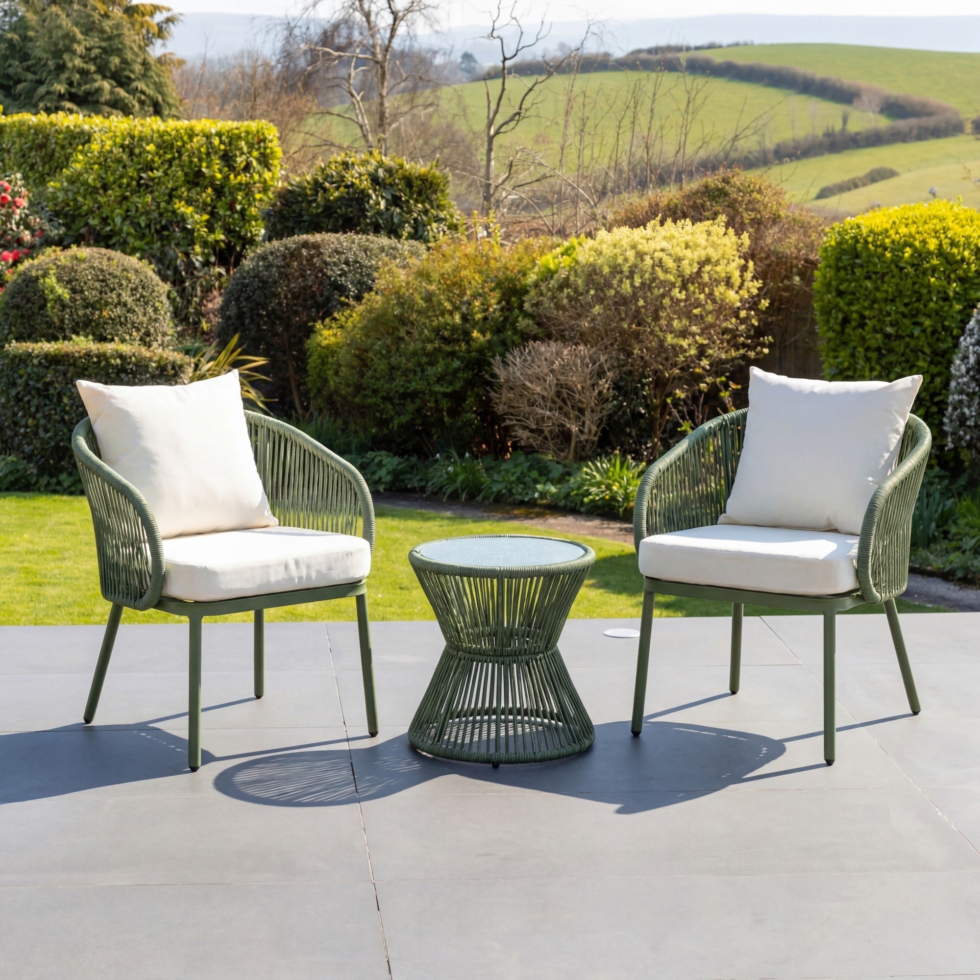 Sissinghurst - 3 Piece Patio Set in Cream on Green